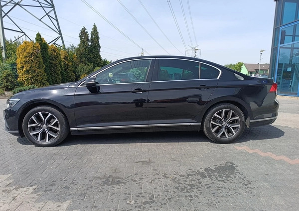 Volkswagen Passat cena 124900 przebieg: 130905, rok produkcji 2020 z Szczytno małe 596